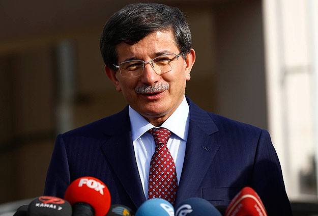 Ahmet Davutoğlu: 'Gelişmeleri yakından takip ediyoruz' Ahmet Davutoğlu: 'Gelişmeleri yakından takip ediyoruz'