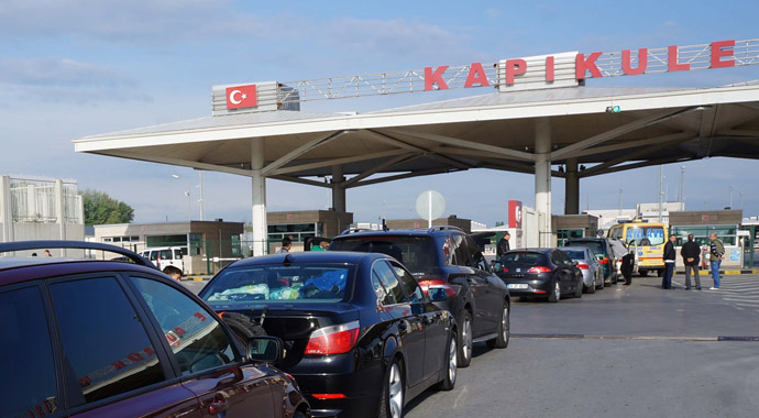 Kapıkule Sınır Kapısı yeniden açıldı Kapıkule Sınır Kapısı yeniden açıldı