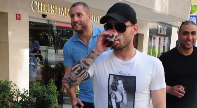 Sneijder hüplete hüplete dolaştı Sneijder hüplete hüplete dolaştı