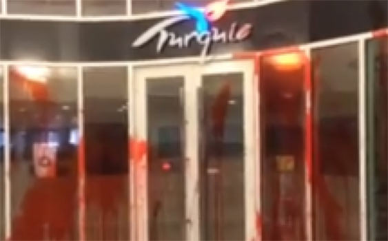 Ermeniler Paris'te Türk ofisini işgal etti Ermeniler Paris'te Türk ofisini işgal etti