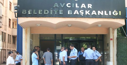 İstanbul Avcılar Belediyesi'nde devir teslim İstanbul Avcılar Belediyesi'nde devir teslim