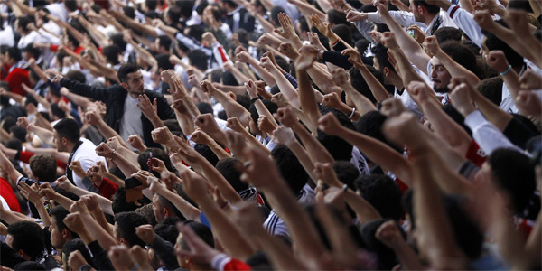 (Beşiktaş Fenerbahçe) DEV DERBİ ÖNCESİ BİLET ŞOKU (Beşiktaş Fenerbahçe) DEV DERBİ ÖNCESİ BİLET ŞOKU