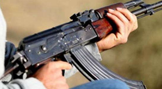 Hakkari'de güvenlik güçlerine ateş açıldı