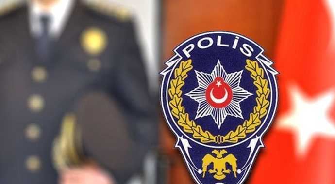 İzmir'de 2 bin polisin görev yeri değişti İzmir'de 2 bin polisin görev yeri değişti