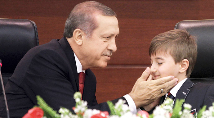 Koltuklar bir günlüğüne çocuklara emanet Koltuklar bir günlüğüne çocuklara emanet