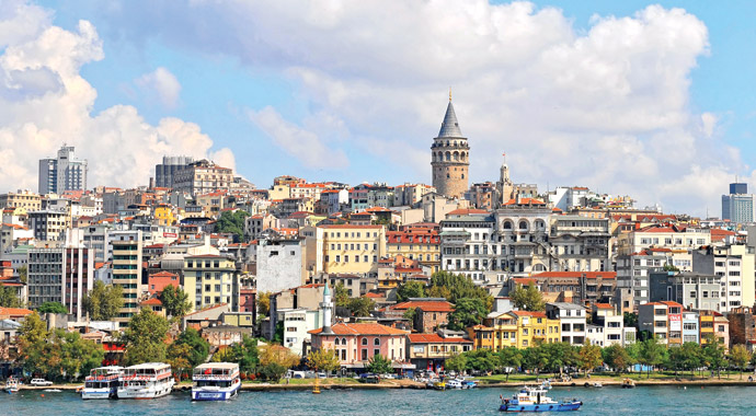 Yabancılar, İstanbul ve Antalya'da ev aldı Yabancılar, İstanbul ve Antalya'da ev aldı