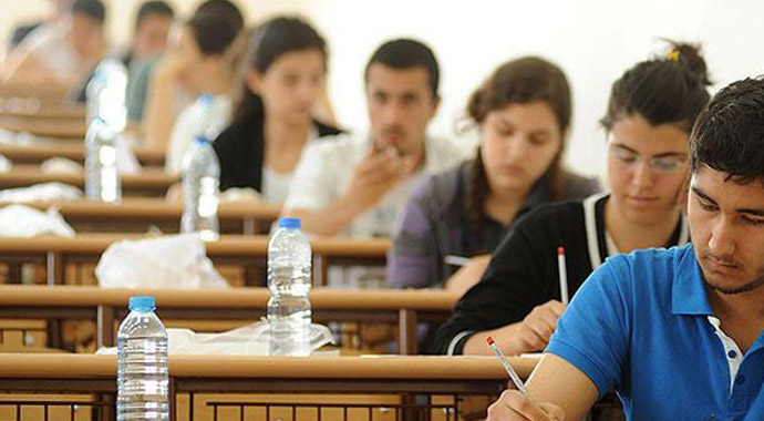 Sınavları sabote eden öğretmene 2 yıl ceza