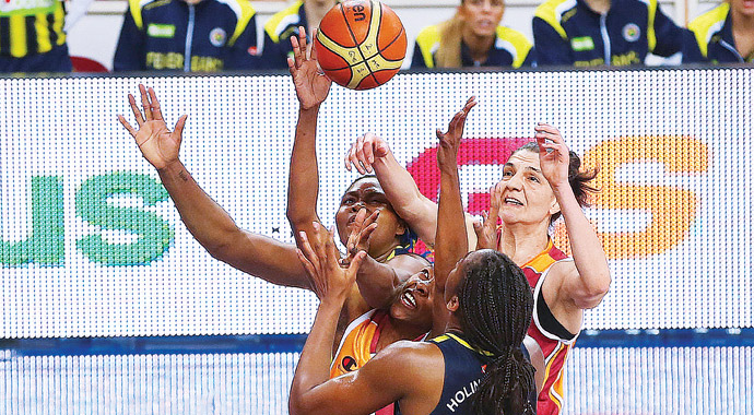 İlk raunt Cimbom'un: 72-69 İlk raunt Cimbom'un: 72-69