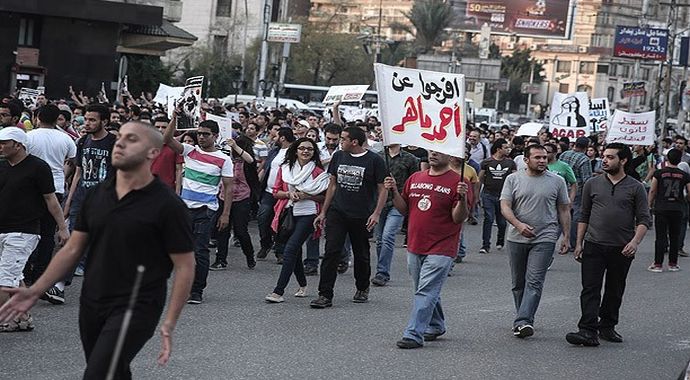 Mısır&#039;da &quot;gösteri kanunu&quot; protestosu