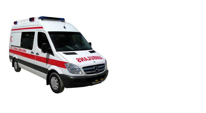 Şoför, teknisyeni ambulansta hastanelik etti! Şoför, teknisyeni ambulansta hastanelik etti!