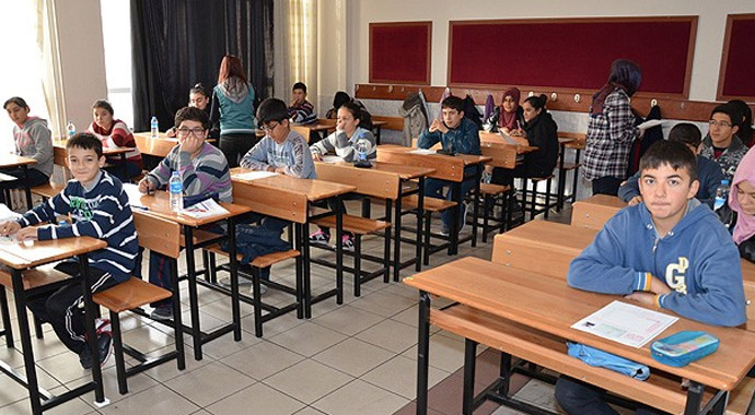 Ortaokul öğrencilerinin ortak sınavları yarın başlıyor