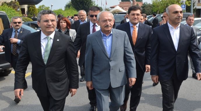 Belediye başkanlarıyla bir araya geldi Belediye başkanlarıyla bir araya geldi