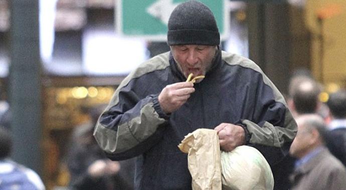 Richard Gere'i evsiz sanınca bakın ne yaptı Richard Gere'i evsiz sanınca bakın ne yaptı