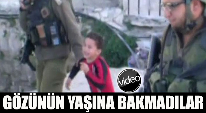 İsrail askerleri 6 yaşındaki çocuğu böyle gözaltına aldı! İsrail askerleri 6 yaşındaki çocuğu böyle gözaltına aldı!