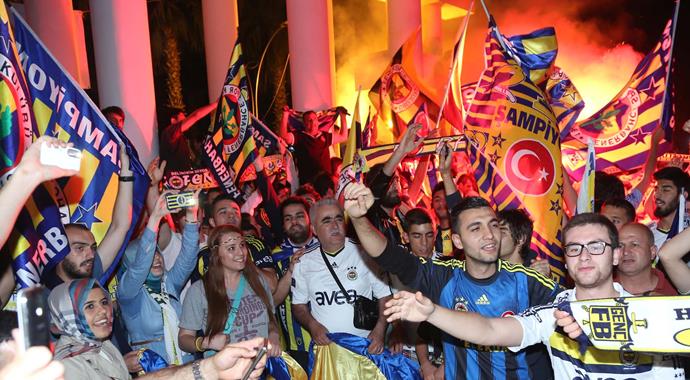 Fenerbahçeli futbolcular 3 gün izin yapacak Fenerbahçeli futbolcular 3 gün izin yapacak
