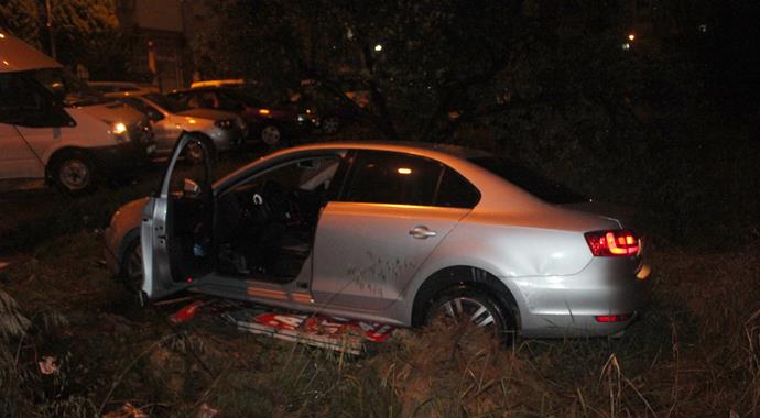 İşadamına otomobilinde kurşun yağdırdılar İşadamına otomobilinde kurşun yağdırdılar