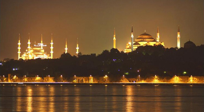 Üç aylar yarın başlıyor