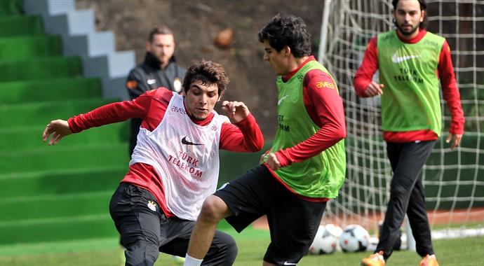 Galatasaray derbilerde bir başka! Galatasaray derbilerde bir başka!