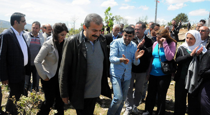 Kaçırılan askerler için HDP devrede Kaçırılan askerler için HDP devrede