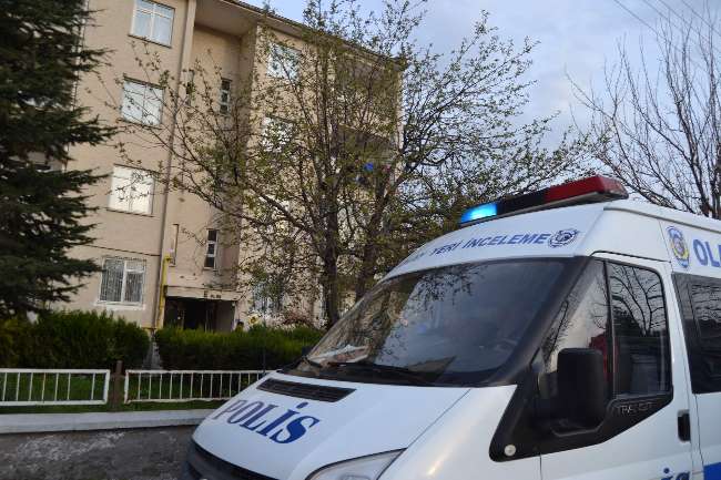 Korkunç iddia: Eşini 22 yerinden bıçakladı Korkunç iddia: Eşini 22 yerinden bıçakladı