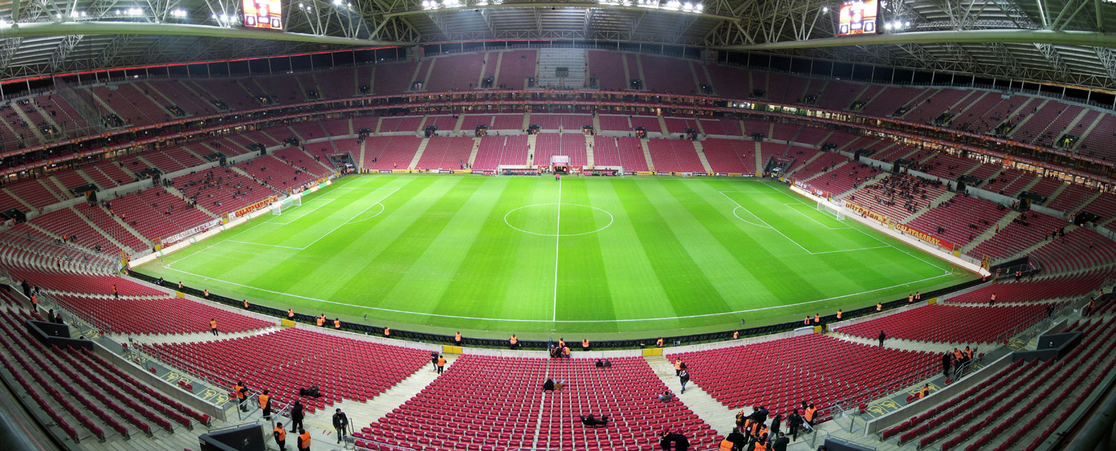 Arena'da zeminin son durumu! Arena'da zeminin son durumu!