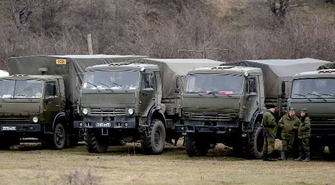 Rus askerleri Ukrayna'ya girdi Rus askerleri Ukrayna'ya girdi