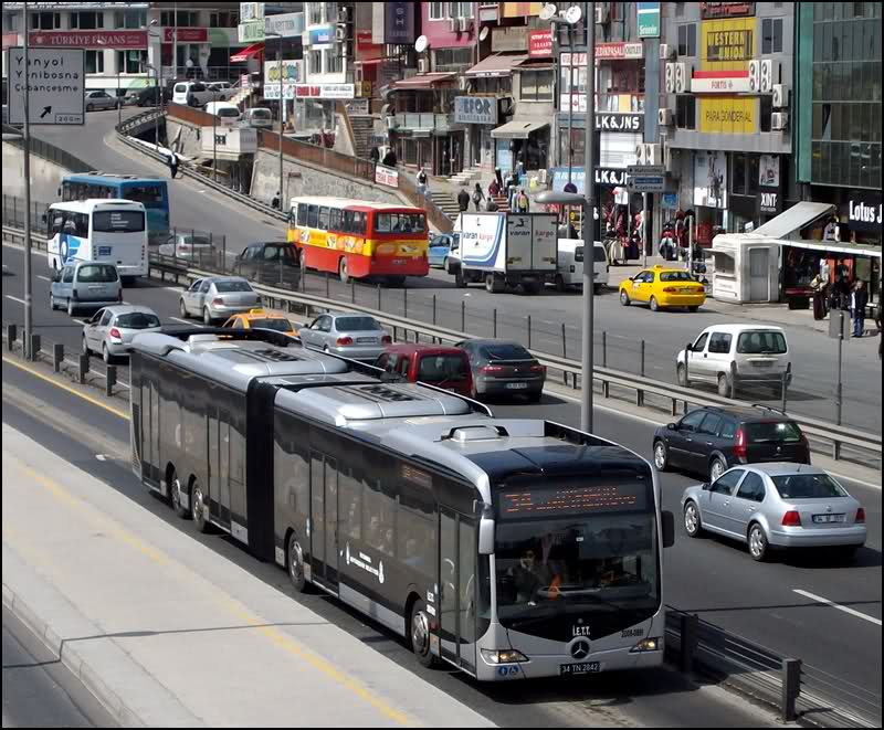 İstanbul&#039;da ulaşım açıldı! Seferler başladı