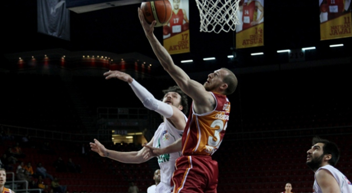 Galatasaray farklı kazandı Galatasaray farklı kazandı