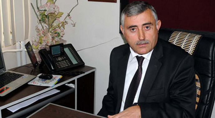 'Boş oturan' o başkan yardımcısı istifa etti! 'Boş oturan' o başkan yardımcısı istifa etti!