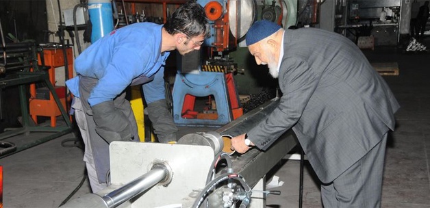 Cumhurbaşkanı Gül'ün babası hala çalışıyor Cumhurbaşkanı Gül'ün babası hala çalışıyor