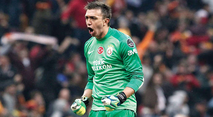 Şimdi sıra Muslera'da