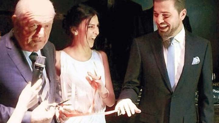 Engin Altan Düzyata ile Neslişah Alkoçlar nişanlandı! Engin Altan Düzyata ile Neslişah Alkoçlar nişanlandı!