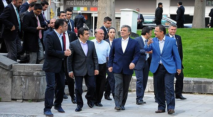 Cumhurbaşkanı Gül Selçuklu Uygarlığı Müzesi'ni gezdi Cumhurbaşkanı Gül Selçuklu Uygarlığı Müzesi'ni gezdi