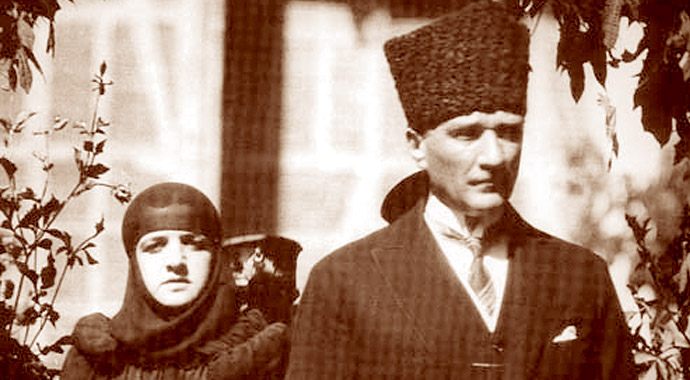 Latife Hanım&#039;ın boşanma mektubu satılıyor