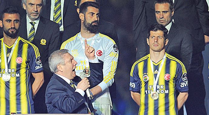 O taraftar gurubundan Aziz Yıldırım'a cevap geldi O taraftar gurubundan Aziz Yıldırım'a cevap geldi