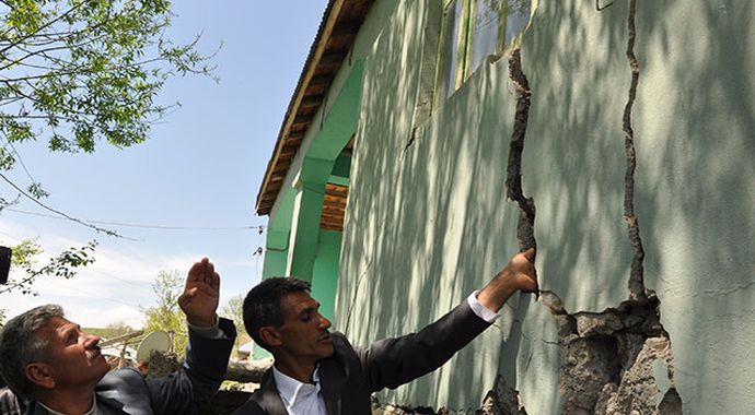 5 Yıldır ölümle burun buruna 5 Yıldır ölümle burun buruna