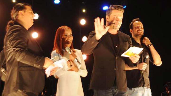 Beyaz Show&#039;u 30 bin kişi ayakta izledi