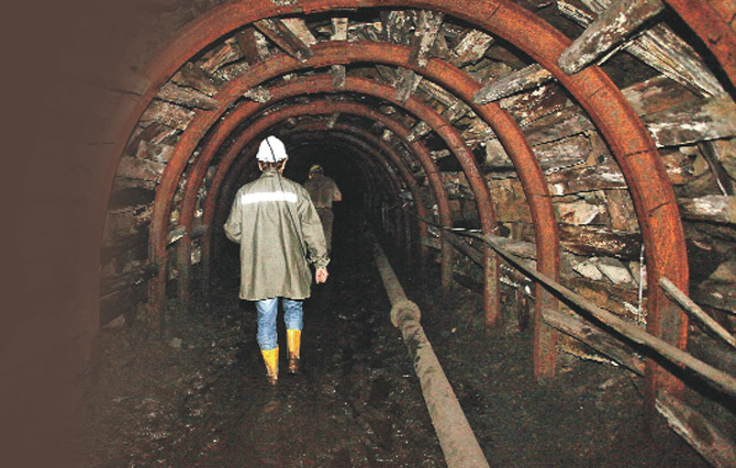 Çin'de kömür madeninde gaz zehirlenmesi: 4 ölü Çin'de kömür madeninde gaz zehirlenmesi: 4 ölü