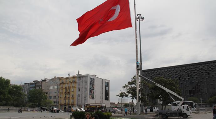 Taksim&#039;de güvenlik önlemi