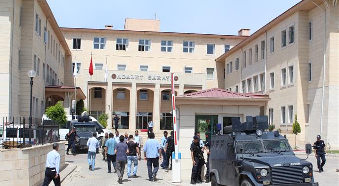 KCK&#039;da 8 tahliye