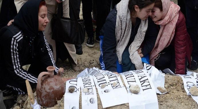 Soma'da vefat eden genç mühendisten bunlar kaldı geriye Soma'da vefat eden genç mühendisten bunlar kaldı geriye