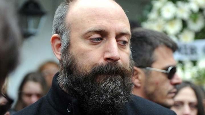 Halit Ergenç'in annesi hayatını kaybetti Halit Ergenç'in annesi hayatını kaybetti