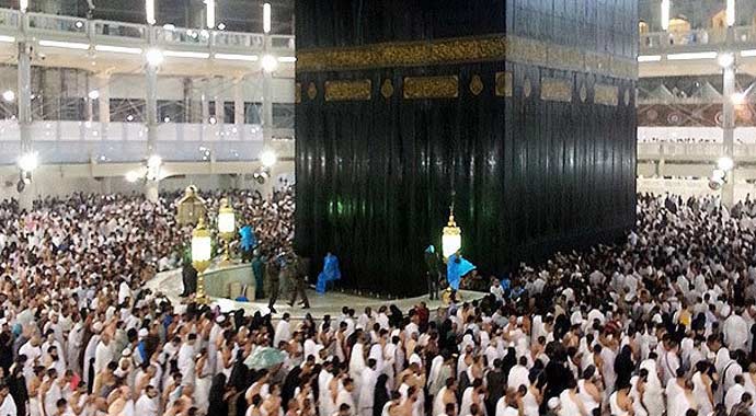 Kabe&#039;de Soma&#039;daki madenciler için dua ettiler