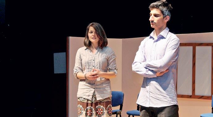 İhlas Koleji&#039;nde tiyatro şöleni