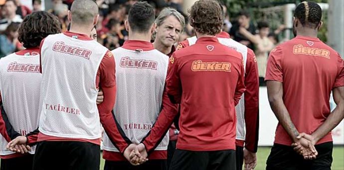 Galatasaraylılardan Soma&#039;ya 5 milyon TL topladı