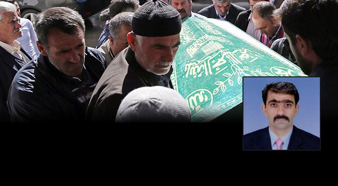 Çıkışa 10 metre kala dizlerinin üzerine çöktü ve...