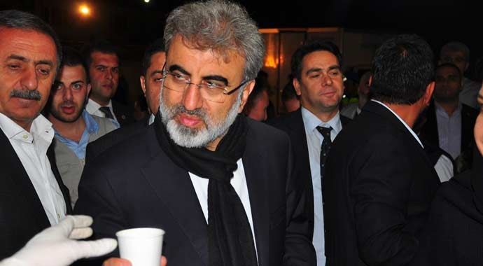 Taner Yıldız gece teftişine çıktı, işçilerle çorba içti