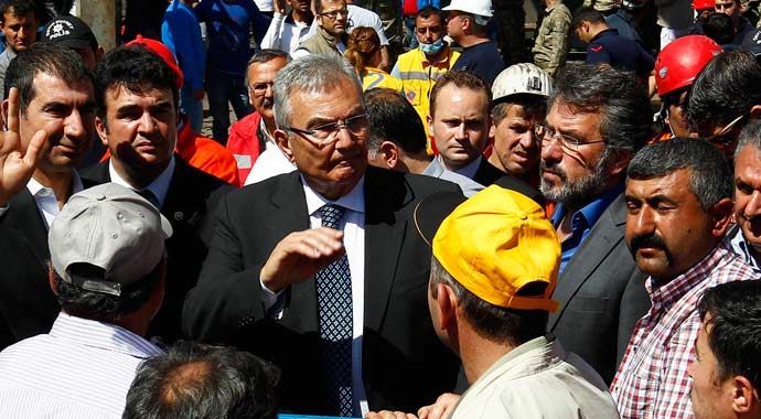 Deniz Baykal'dan '13 Mayıs' teklifi Deniz Baykal'dan '13 Mayıs' teklifi