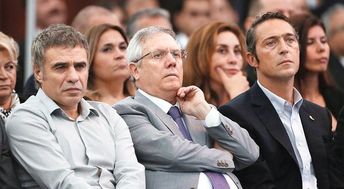 Fenerbahçe yönetimi ile Yanal arasında sözleşme krizi! Fenerbahçe yönetimi ile Yanal arasında sözleşme krizi!