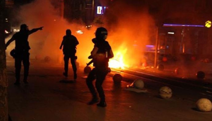 Soma protestoları bahane oldu, ortalık karıştı Soma protestoları bahane oldu, ortalık karıştı